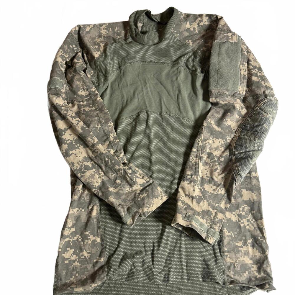 Massif‎ Army Combat Shirt - Fitted. Men's Size Large Camo/Green Hunting Survival
